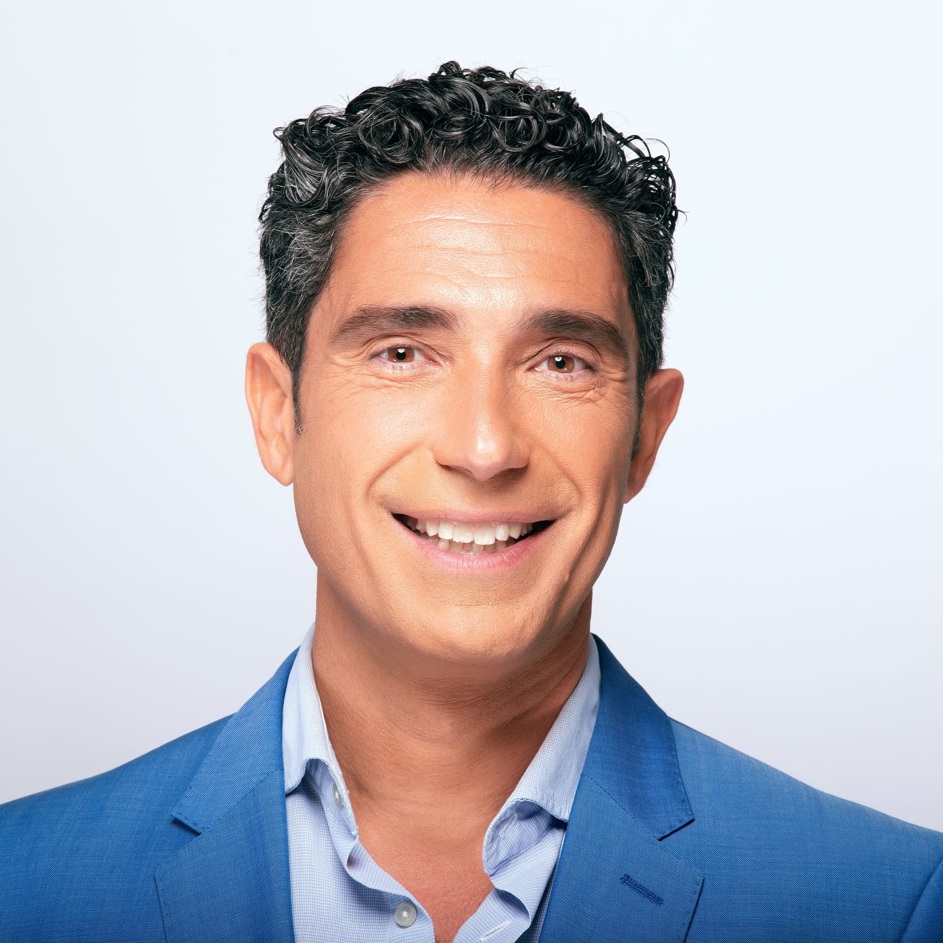 Gian Luca Caruso Speaker Corso di Dizione Amo la mia Voce Gian Luca Caruso Speaker Corso di Dizione Amo la mia Voce