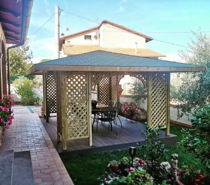 gazebo-esterno-perugia.jpg