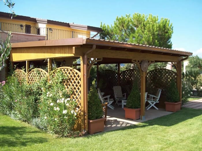 gazebo-in-legno-da-giardino-la-nuova-parati.jpg