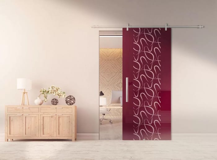 porte-da-interno-rossa-con-decoro-scorrevole.jpg