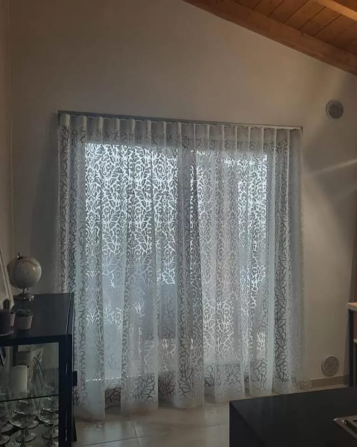 tenda-a-onde-bianca-disegno-in-trasparenza.jpg