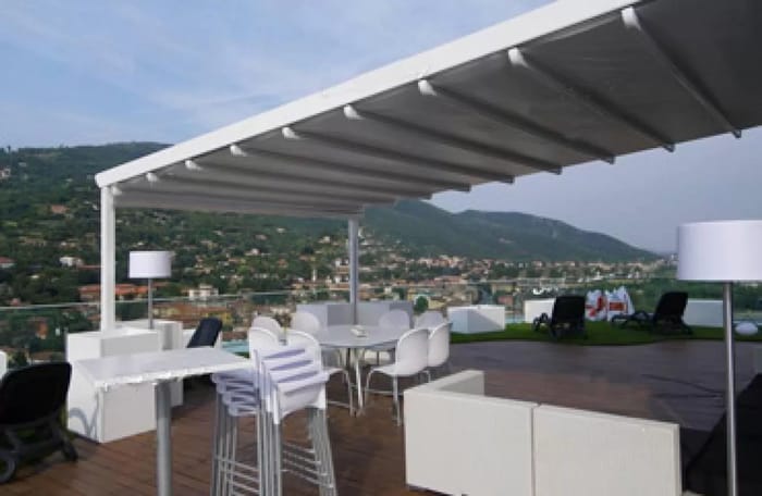 tende-da-sole-strttura-bianca-terrazza.jpg