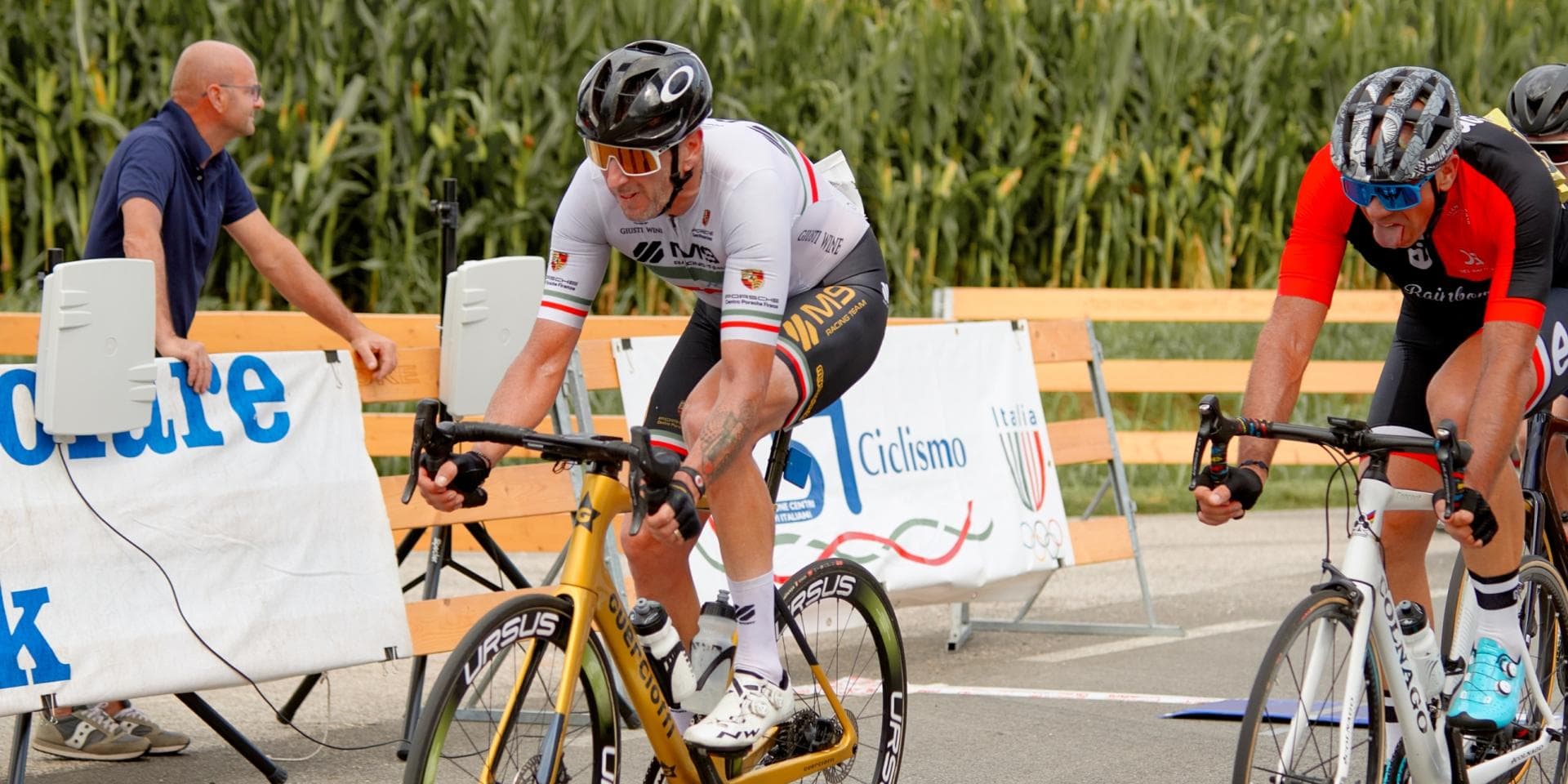 Custom Body da ciclismo personalizzato per pro team e club Custom Body da ciclismo personalizzato per pro team e club