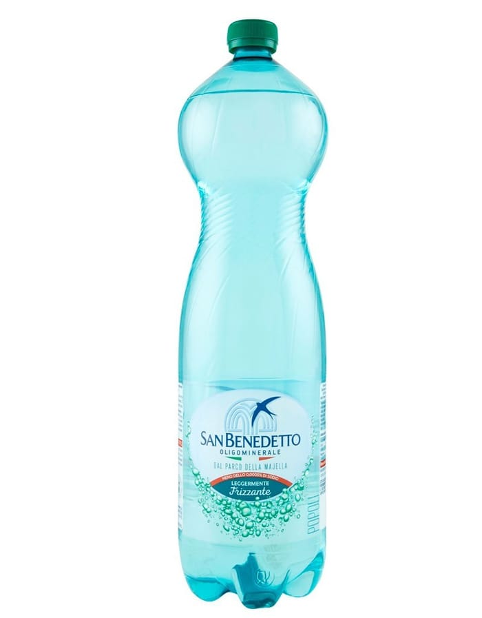 Acqua San Benedetto leggermente frizzante Pet 1,5 litri x 6 bottiglie Acqua San Benedetto leggermente frizzante Pet 1,5 litri x 6 bottiglie