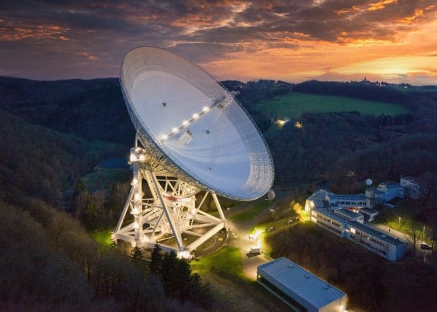 Telescopio 1 Trovate tracce di un fondo cosmico di onde gravitazionali? Forse è un'eco del Big Bang