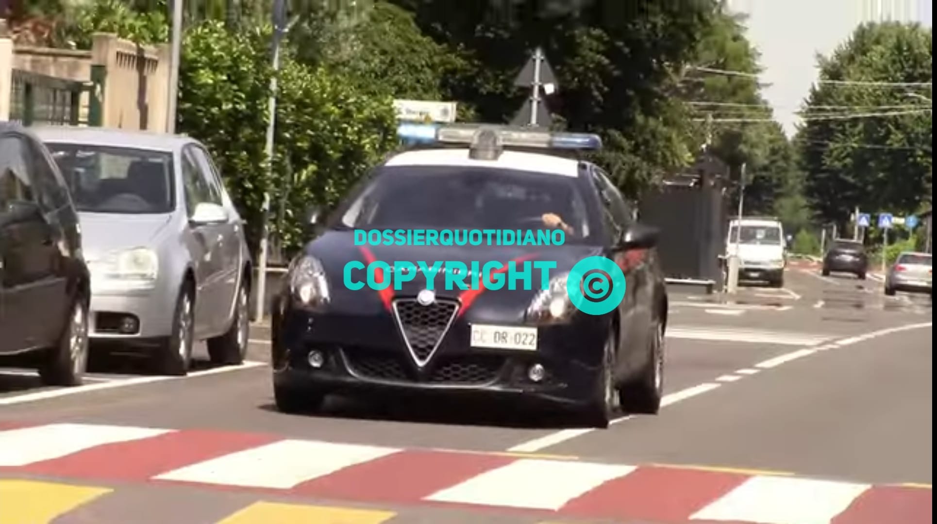 Trasporta rifiuti speciali a bordo di autocarro con targa rubata e documenti contraffatti. Denunciato Photo_1692194086475.jpg