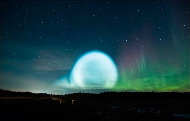Le misteriose bolle di luce fotografate in Siberia Le misteriose bolle di luce fotografate in Siberia