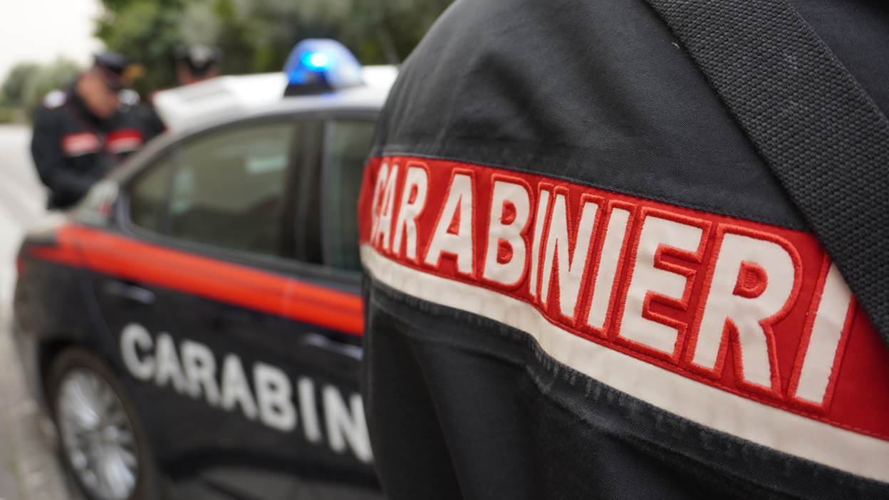 Villa di Briano. Sversamento illecito di rifiuti: blitz dei carabinieri, sequestrata un’area di 500 mq e denunciate 5 persone image003 (2)