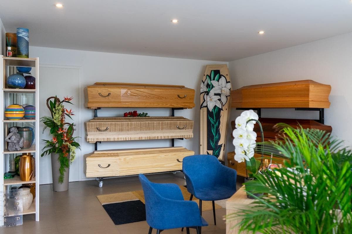 vestizione salma meneghelli vestizione salma meneghelli