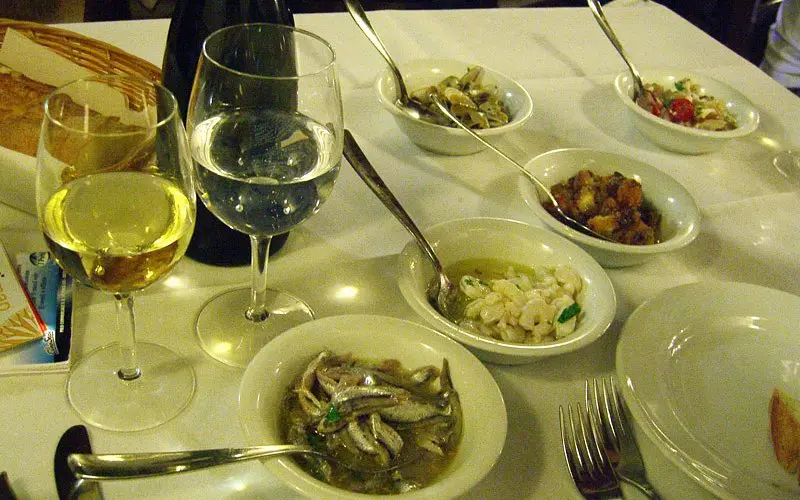 anti-pasti-ristorante-osteria-antica-marina-catania.webp