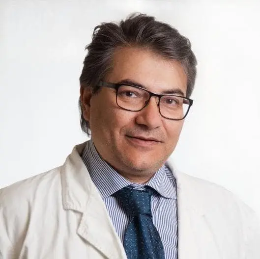 Foto del Dottor Cambria , specialista in implantologia, chirurgia orale Catania