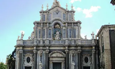 Cattedrale di Sant 'Agata prospetto piazza Duomo
