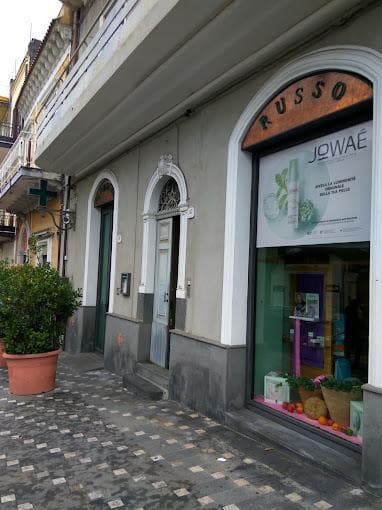 farmac.-russo-zafferana.jpeg