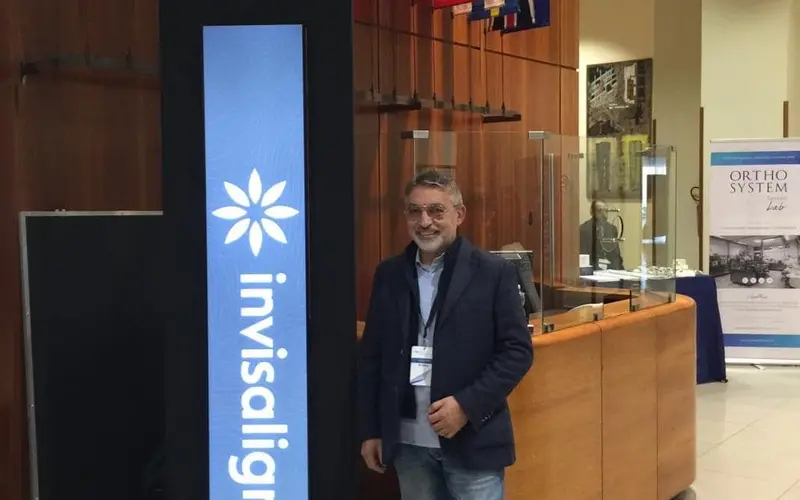 Trattamento Invisalign presso lo studio del Dr. Luigi Alfio Lo Faro