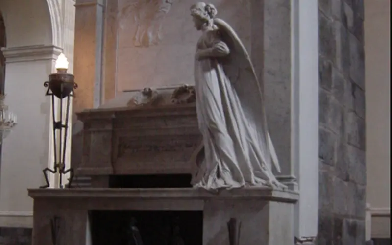 Tomba di Vincenzo Bellini all'interno della Cattedrale di Sant'Agata