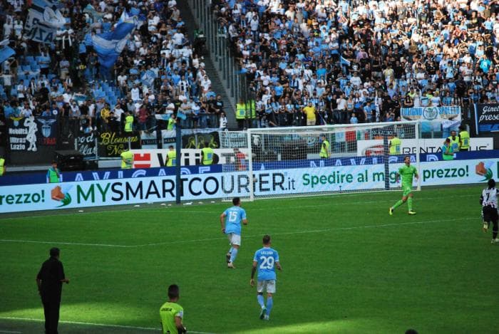 albatrosmedia-pubblicita-allo-stadio-roma-1.jpg