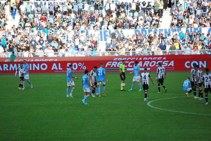 albatrosmedia-pubblicita-allo-stadio-roma-2.jpg