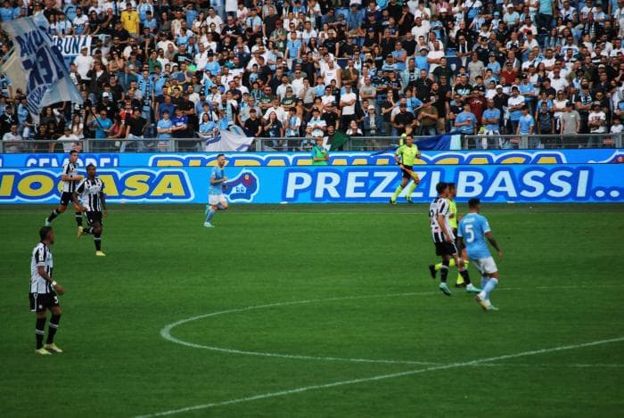 albatrosmedia-pubblicita-allo-stadio-roma-3.jpg