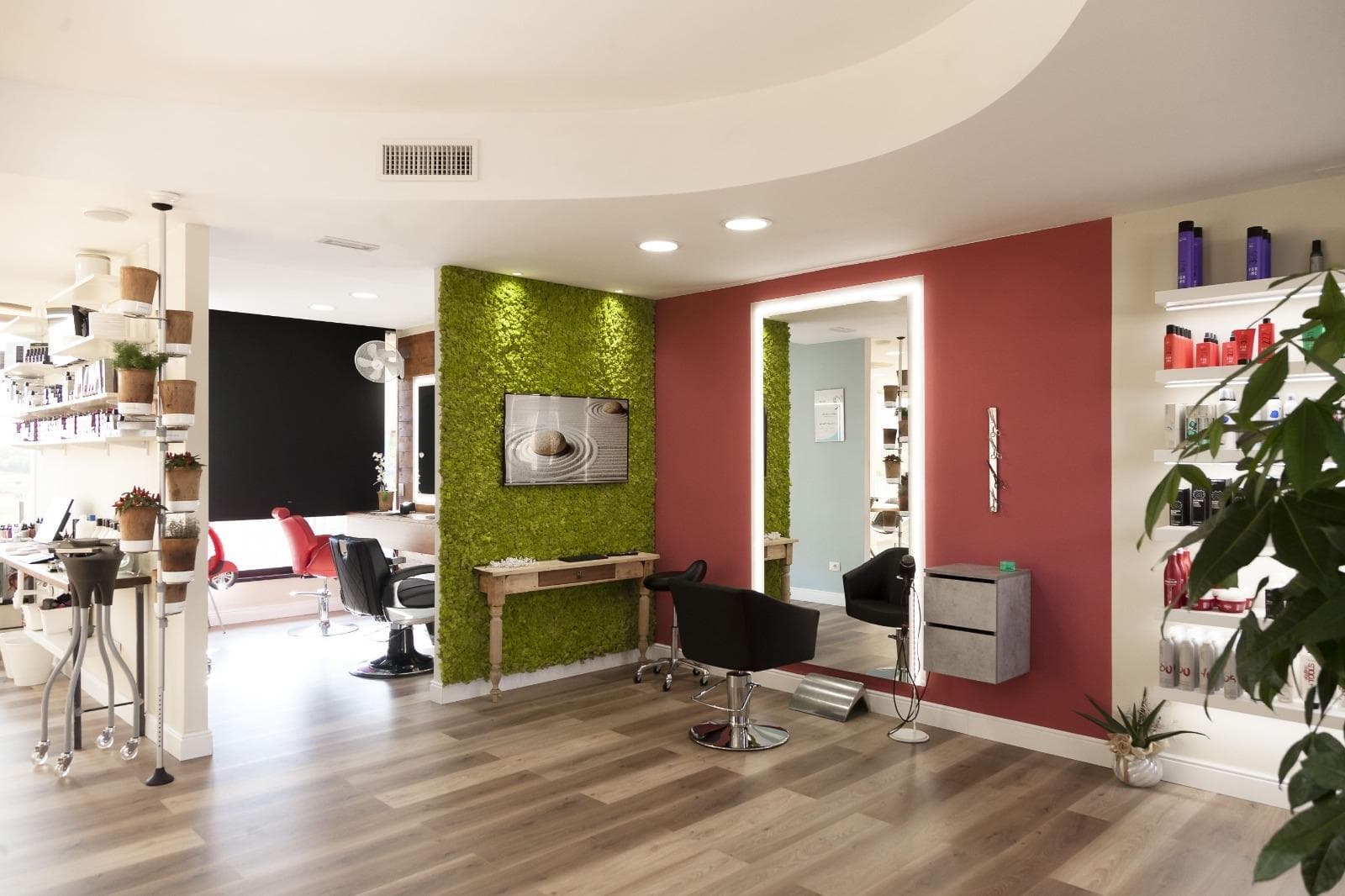 Feng shui e business: la storia di ToniB Parrucchieri Feng shui e business: la storia di ToniB Parrucchieri