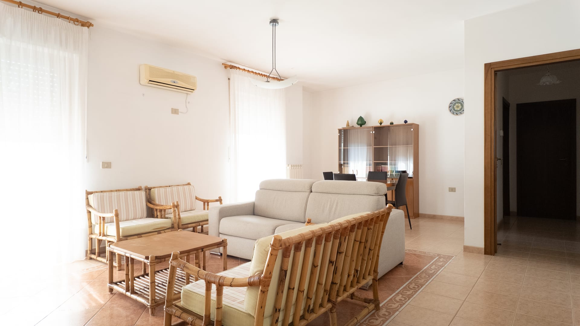 Trilocale ammobiliato con ascensore Trilocale ammobiliato con ascensore