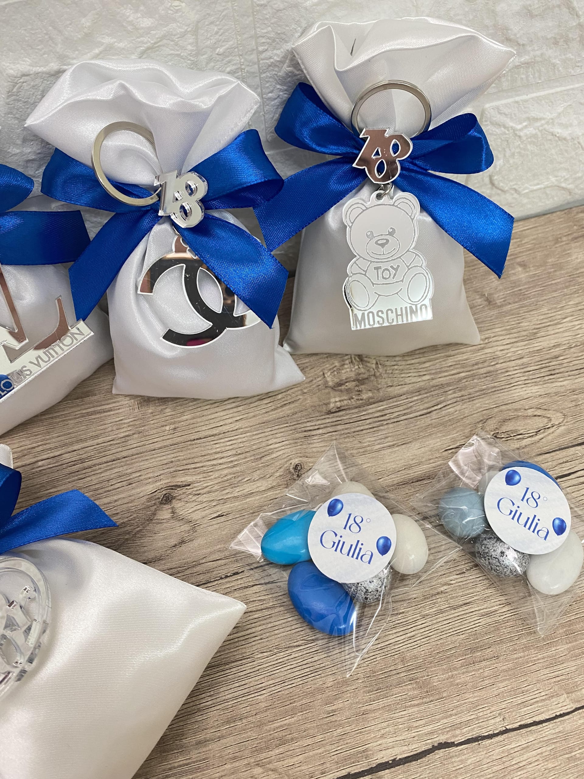 50 Portachiavi Bomboniera Con Anello Diamante Per Matrimonio E Baby Shower | Set Con Sacchetti Organza E Biglietti D'Auguri