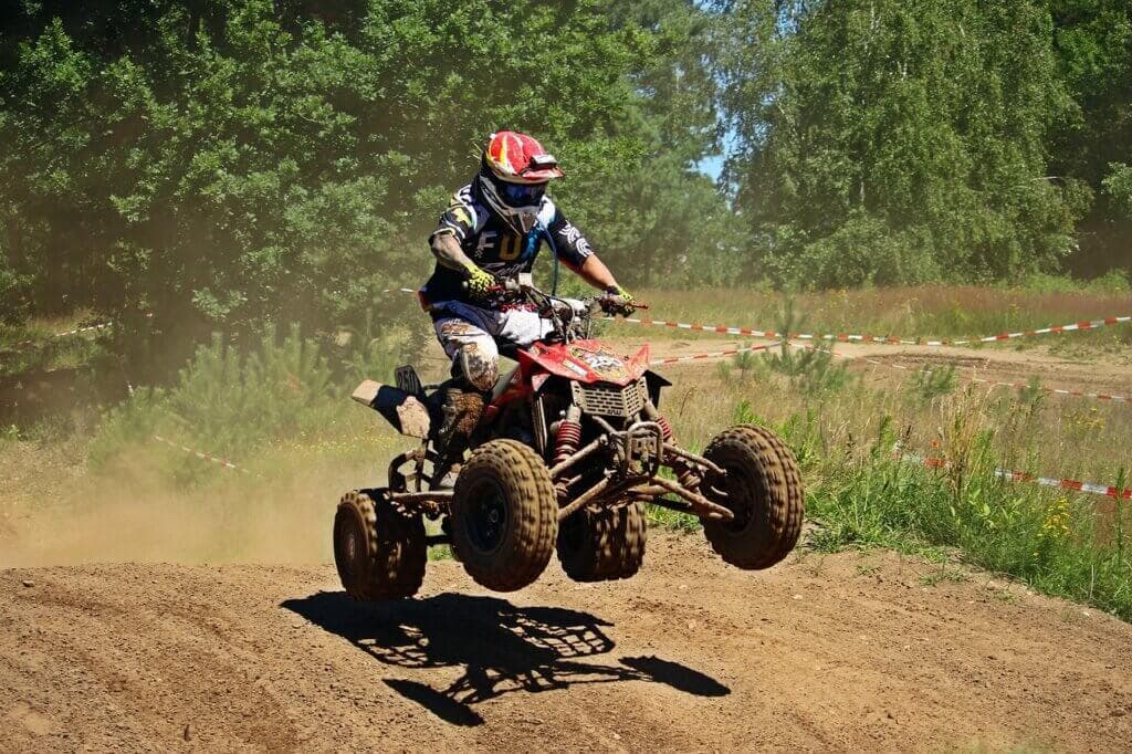 Fahrtechniken auf dem Quad Worauf man beim Fahren achten sollte Quad Excursions