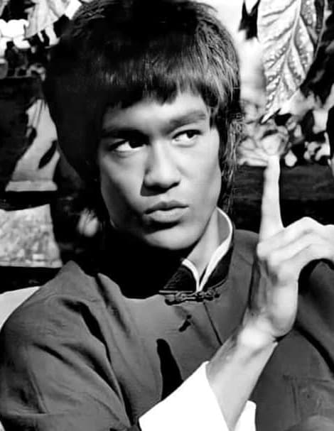 Bruce Lee, la sua Storia Bruce Lee la Storia Bruce Lee, la sua Storia Bruce Lee la Storia