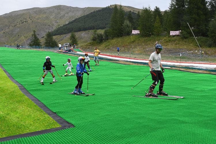 Great start in France with the Neveplast track at La Foux d’Allos Great start in France with the Neveplast track at La Foux d’Allos