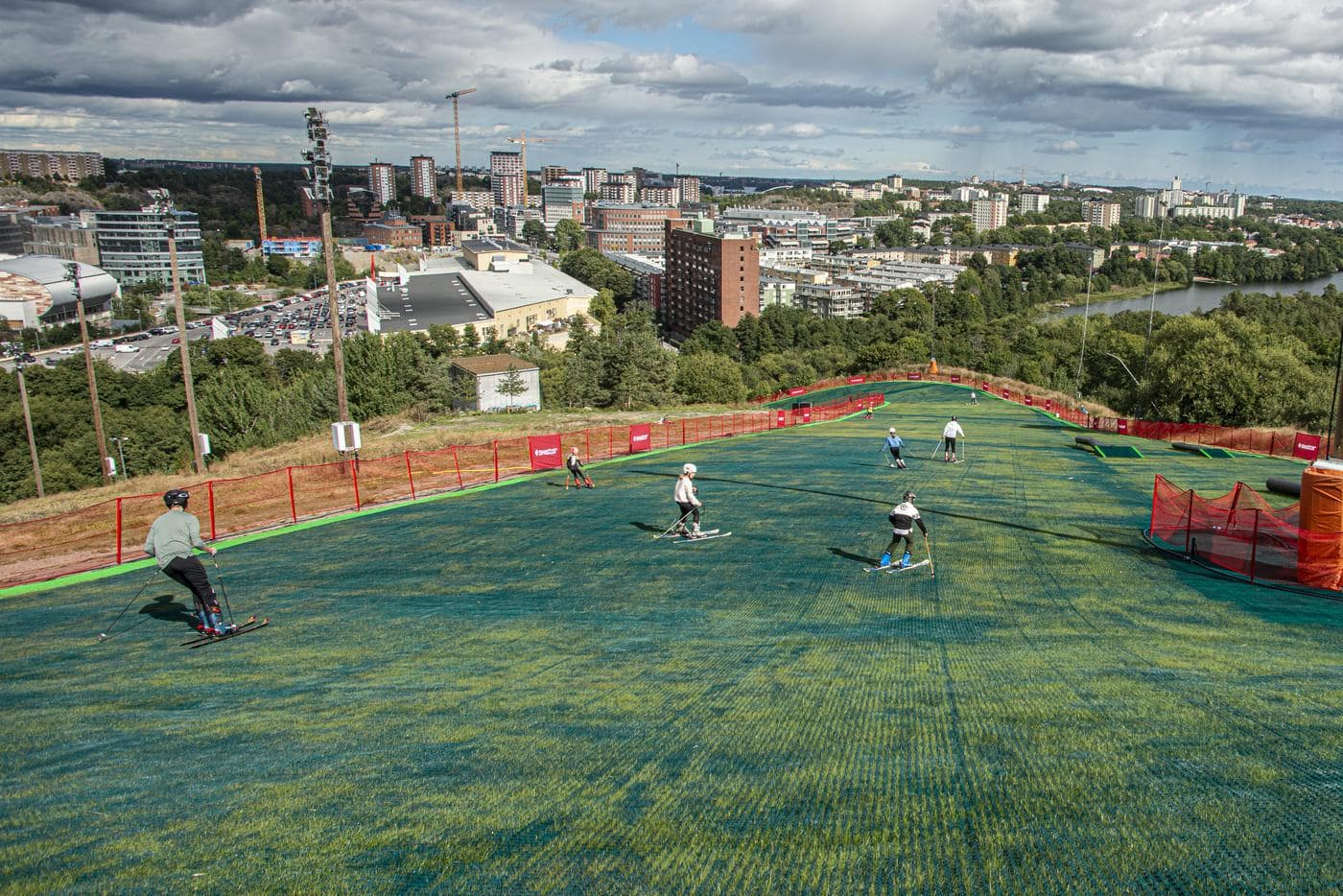 Artificial ski slope for year round skiing by Neveplast Artificial ski slope for year round skiing by Neveplast