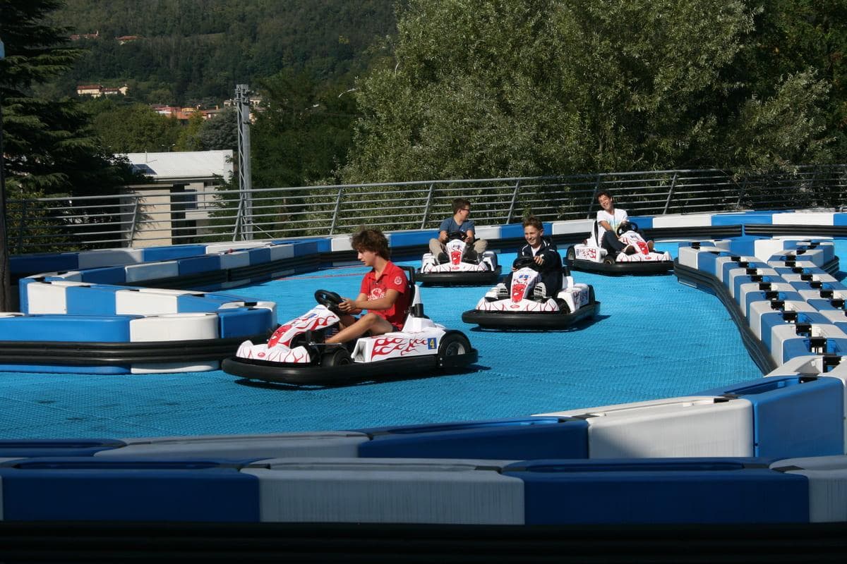Kid sized go karts for safe drifting Kid sized go karts for safe drifting