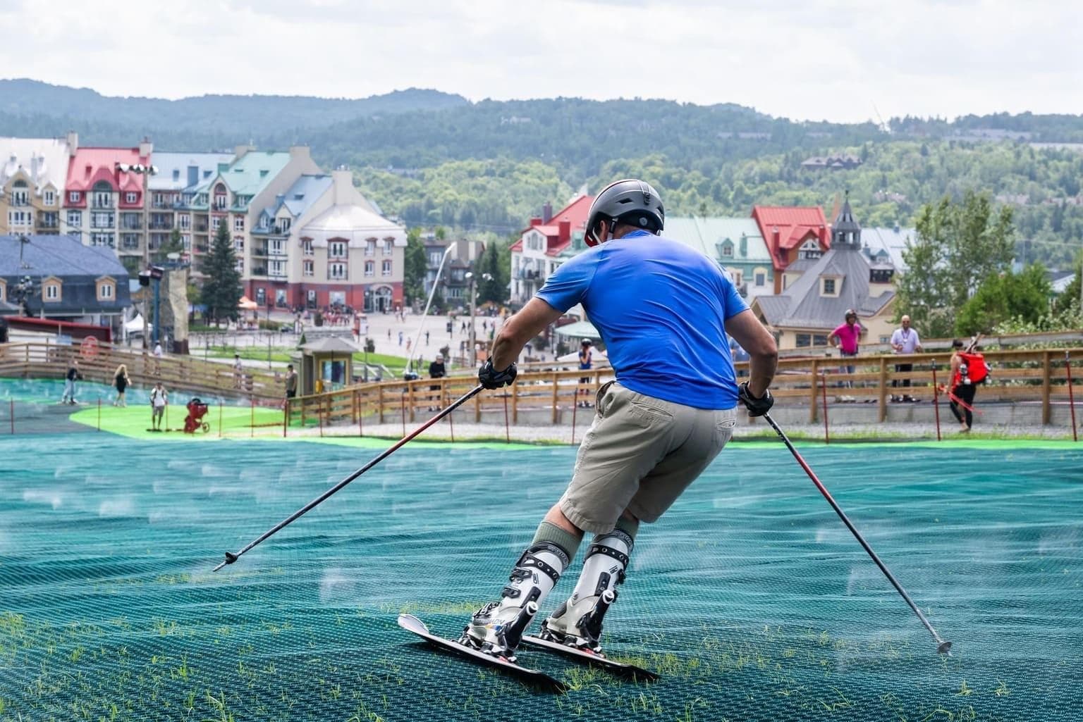 FREESKI synthetic ski slopes by Neveplast FREESKI synthetic ski slopes by Neveplast