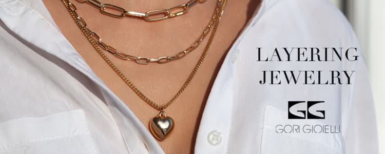 Layering Jewelry: l’arte di sovrapporre i gioielli con stile Layering Jewelry: l’arte di sovrapporre i gioielli con stile
