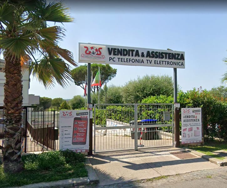 Fabio Pucci: <p><strong>Rivenditore Autorizzato<br /></strong><strong>Titolare:</strong> Fabio Pucci<br /><strong>Focus:</strong> Esperienza espositiva e tecnica.<br /><strong>Offerta:</strong> Disponibilit&agrave; di Showroom dedicato con esposizione completa del parco prodotti (Antenne ed Elettronica).</p>