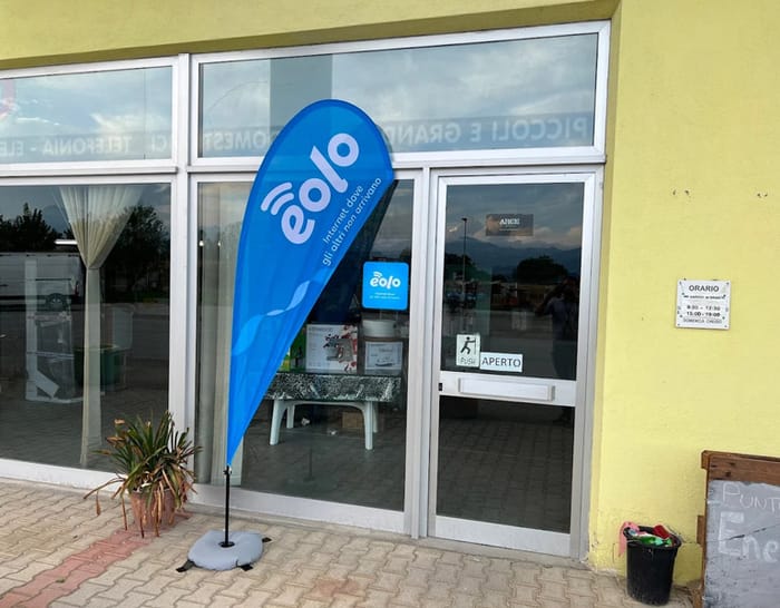 Vedi scheda completa - L'oasi S.n.c di Comino <p><strong>Rivenditore Autorizzato<br /></strong><strong>Titolare:</strong> Graziano Comino<br /><strong>Focus:</strong> Soluzioni per la distribuzione estesa del segnale.<br /><strong>Offerta:</strong> Amplificatori (inclusi modelli di linea per rilanci), Alimentatori, Splitter e Centralini larga banda.</p>