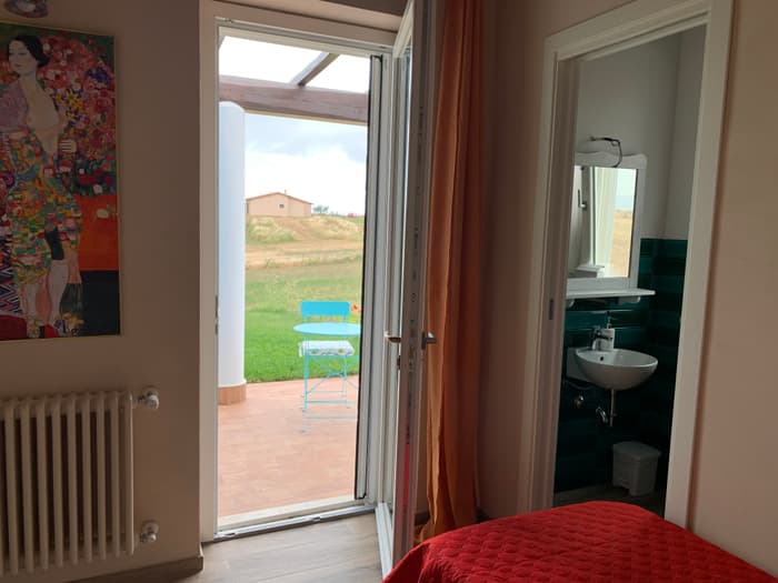 guest-room-2.jpg