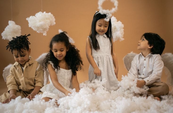 bambini vestiti da angeli, 50 parole che cominciano con la A in inglese