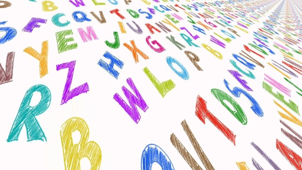 lettere dell'alfabeto colorate, 5 canzoncine per imparare l'alfabeto in inglese