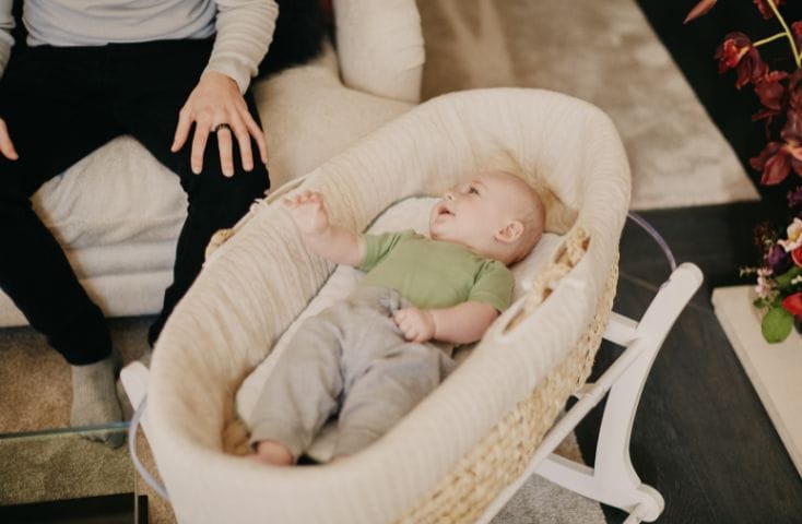 Neonato nella culla, come si dice culla in inglese