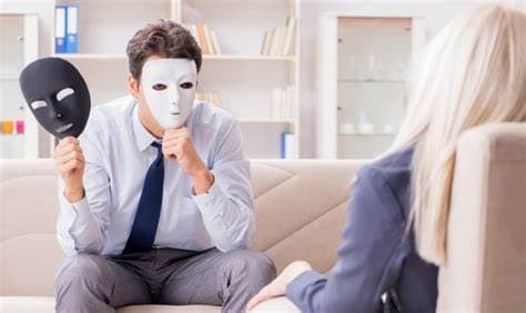 Il Narcisista Covert: Come Può Ingannare Anche uno Psicologo Esperto Il Narcisista Covert: Come Può Ingannare Anche uno Psicologo Esperto